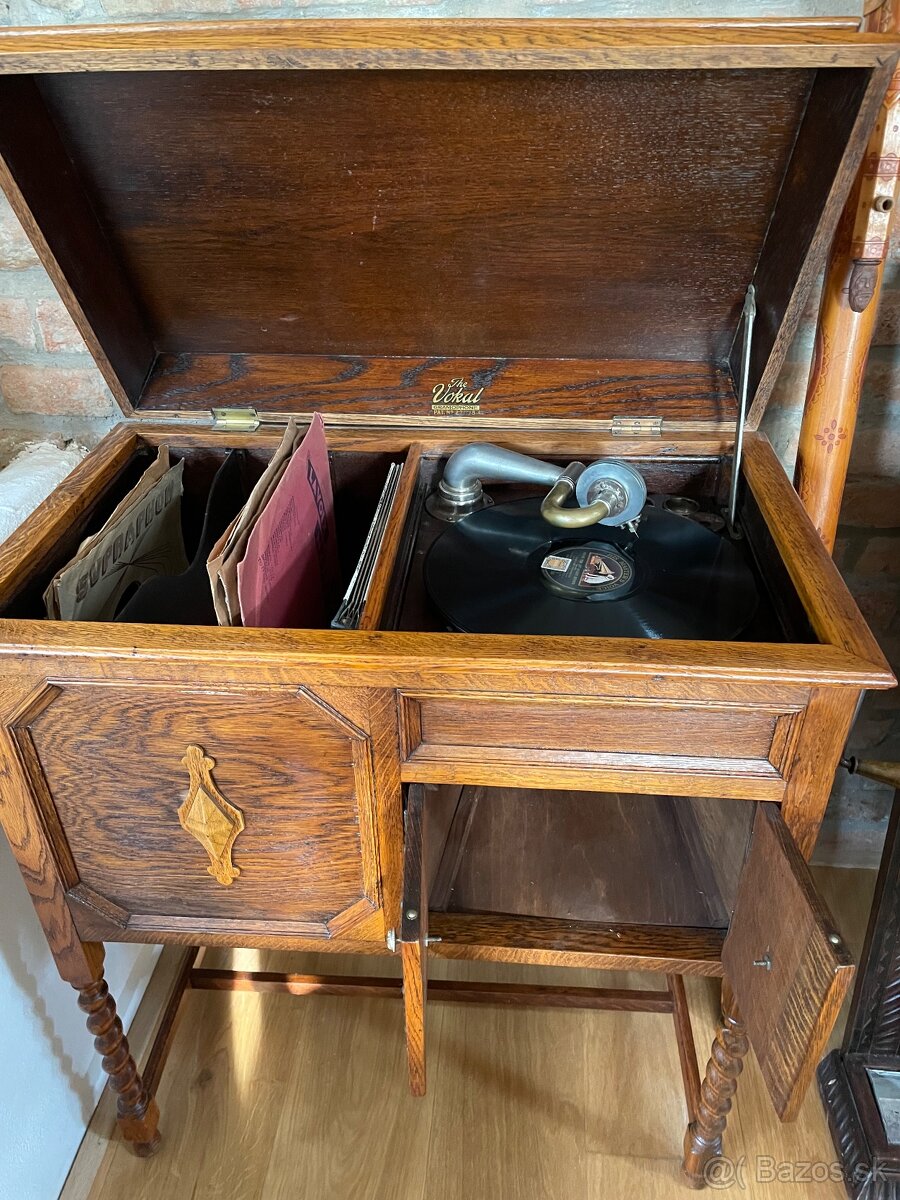 Krasny klukovy gramofon