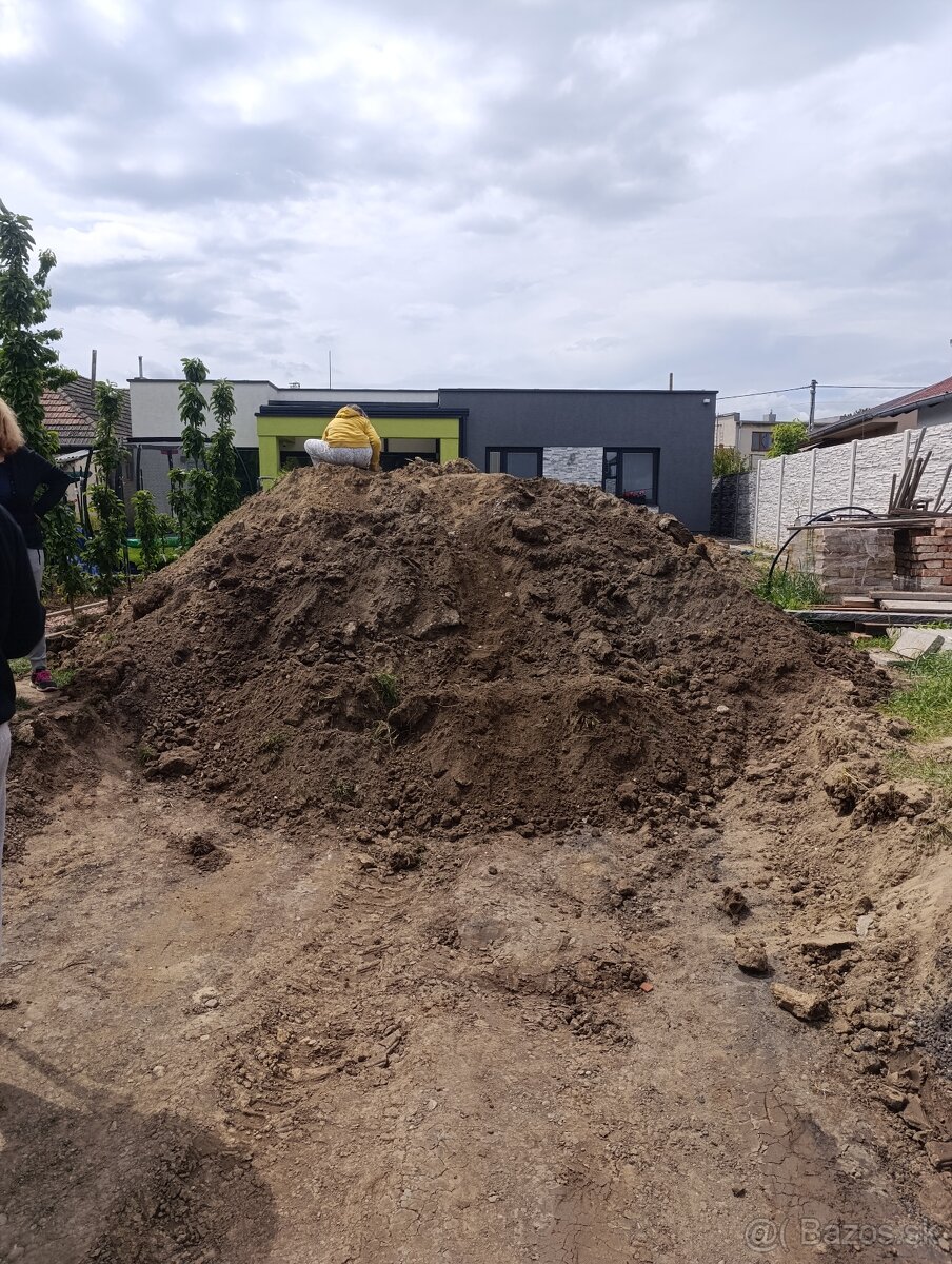 Zemina-hnedozem - obec Pata 14m3