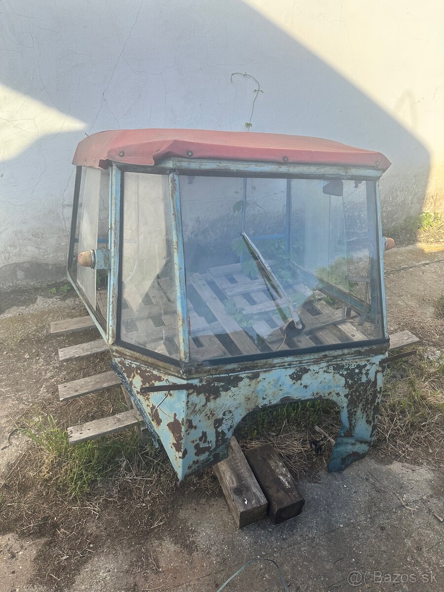 Kabina Zetor 25