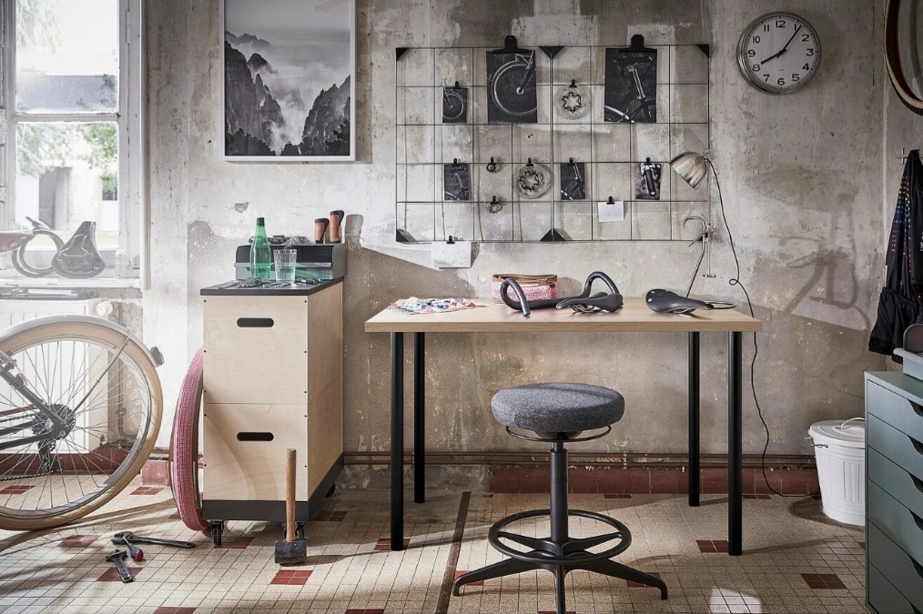 Stôl Ikea Linnmon/Adils + polica Lack