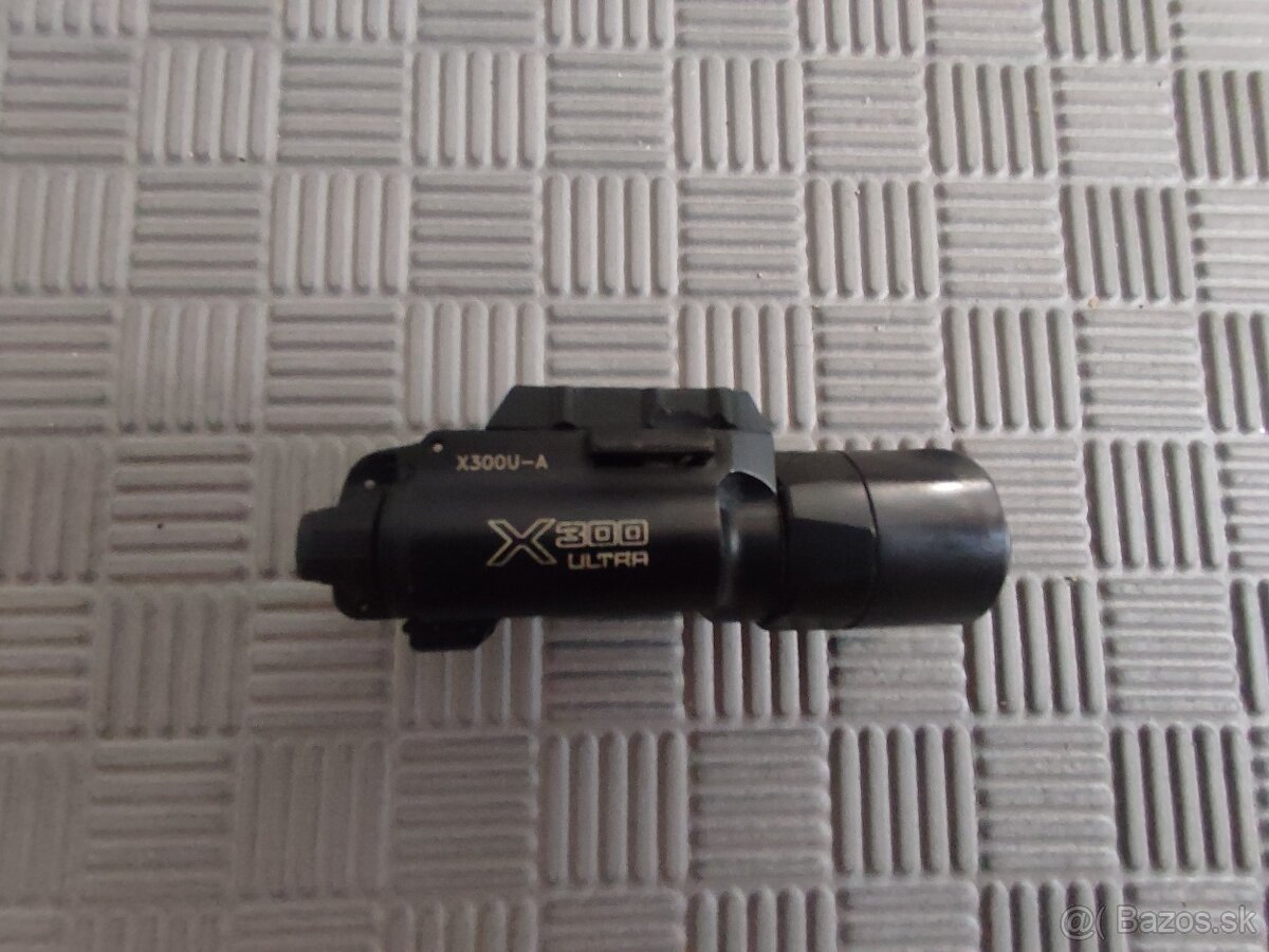 Predám svietidlo Surefire X300U-A