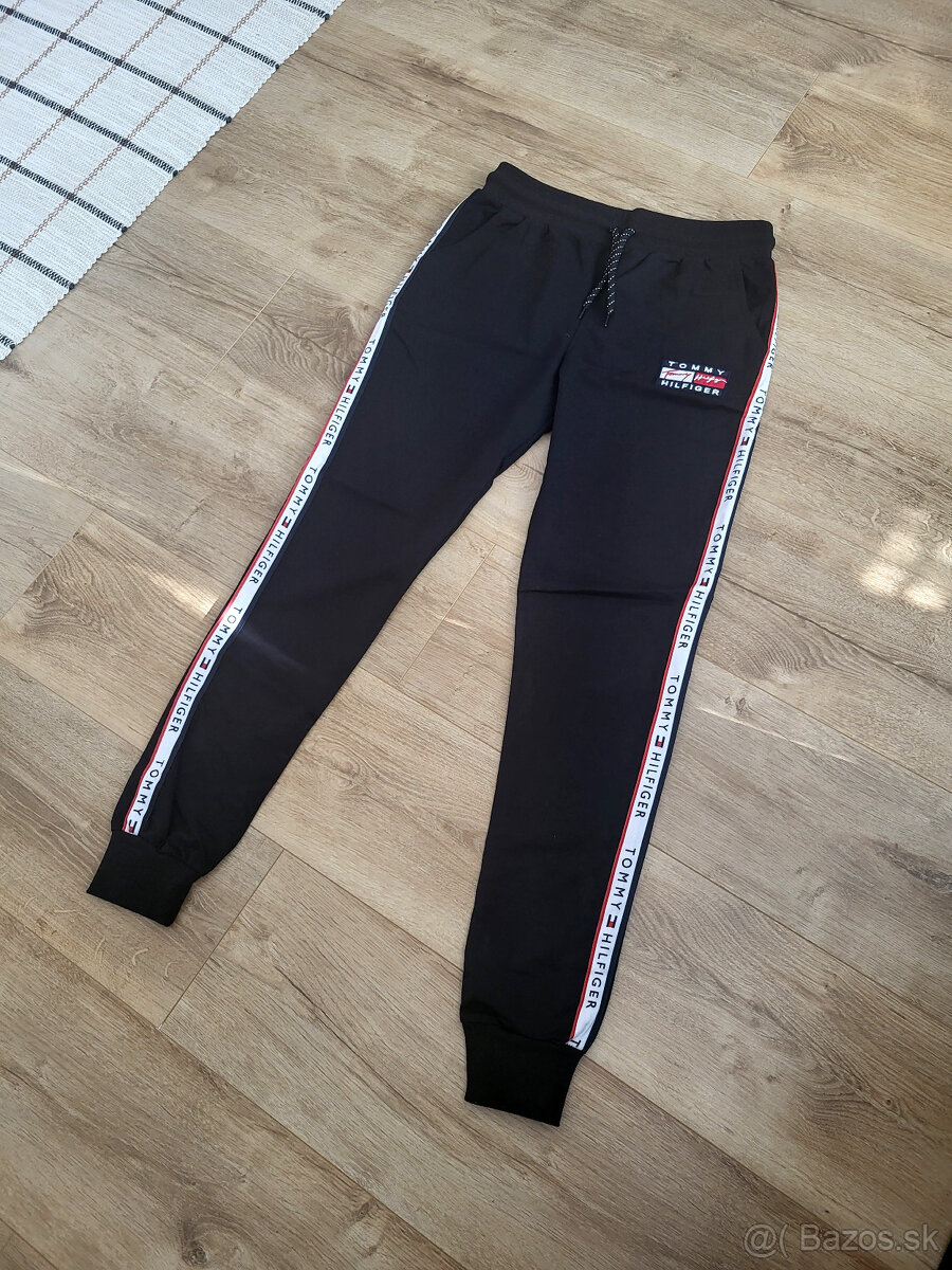 NOVÉ tepláky Tommy Hilfiger
