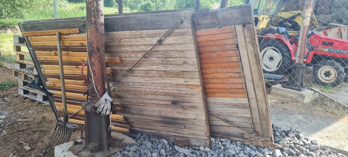 Darujem vráta a dvere