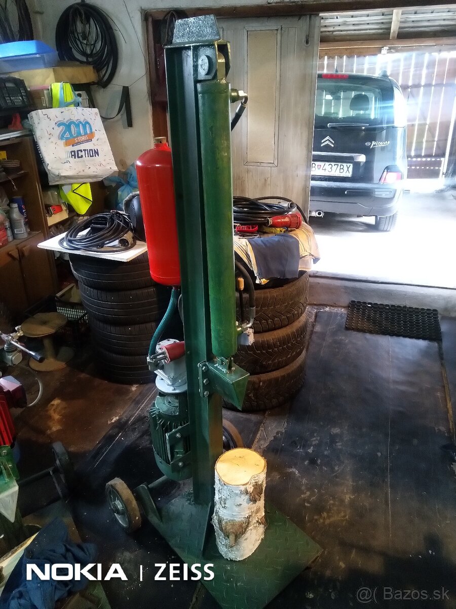 Hydraulická štiepačka