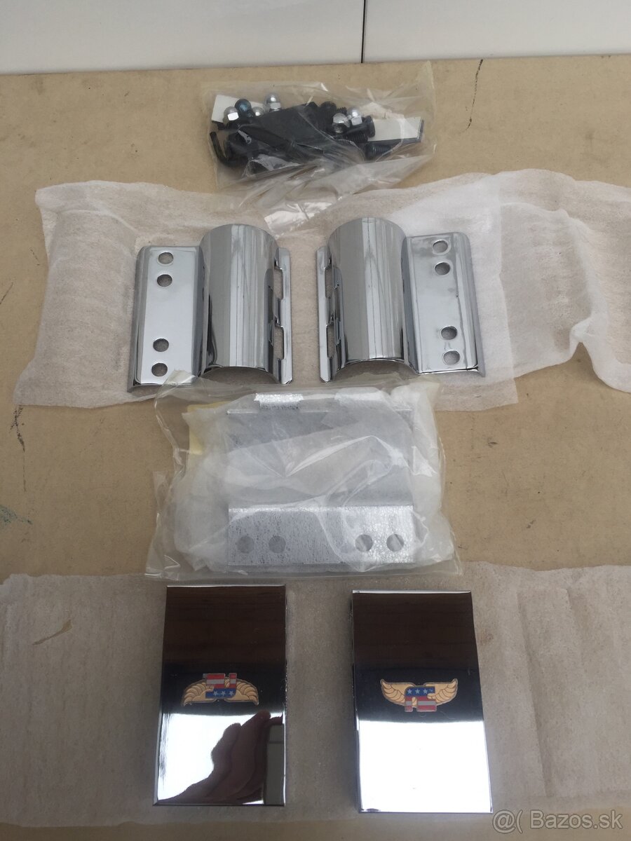 Nové držiaky plexištítu-Suzuki VS 800/1400 Intruder “87