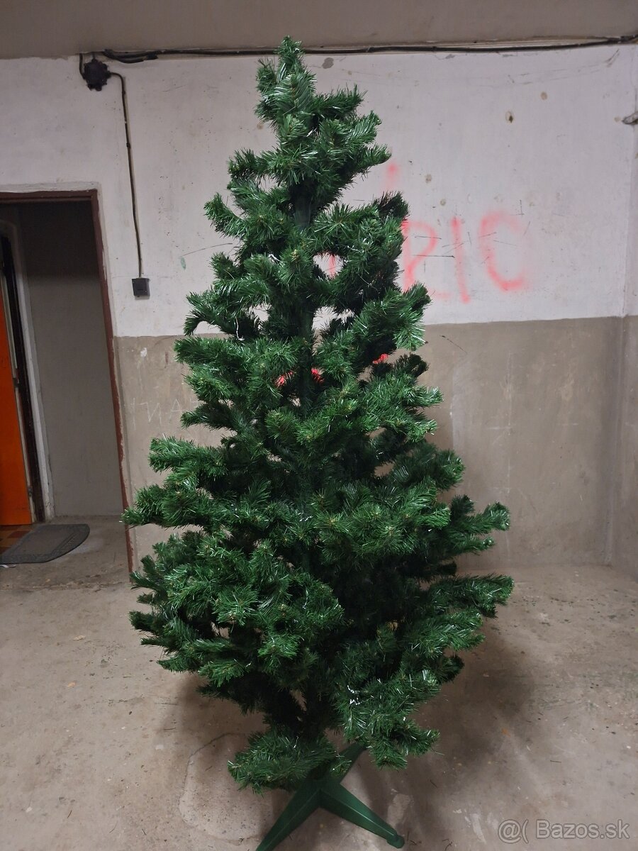 Vianočný stromček 210cm