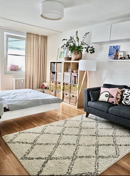 Ponúkame na predaj 3-izbový byt na ulici Vilová v Petržalke