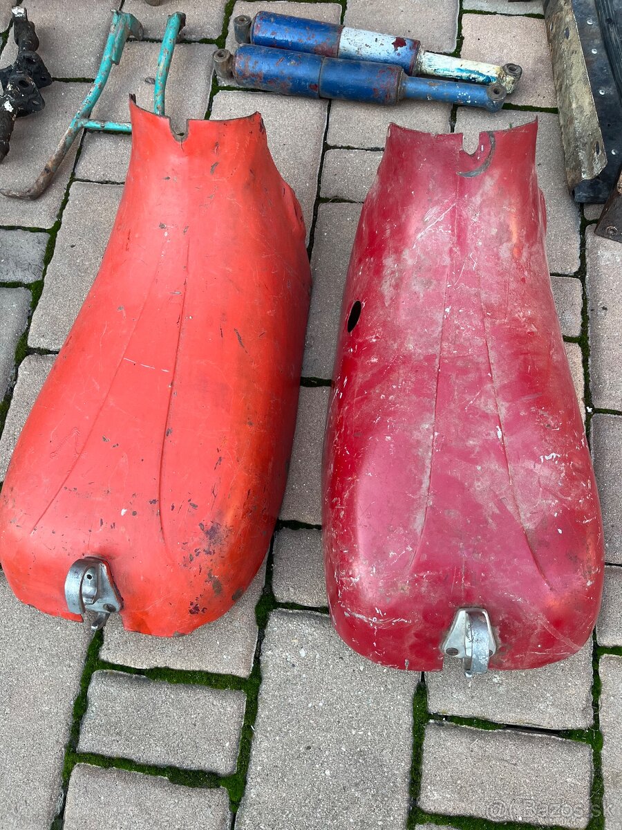 Vrchné bruško s háčikom Jawa pionier