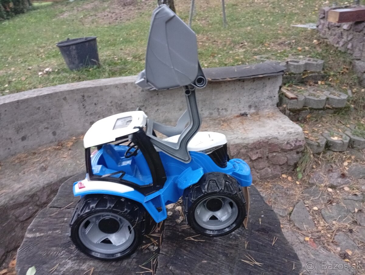 Smetiarske auto. traktor