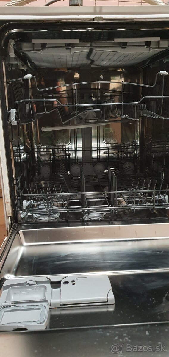 Whirlpool ADP 6949 C - na súčiasky