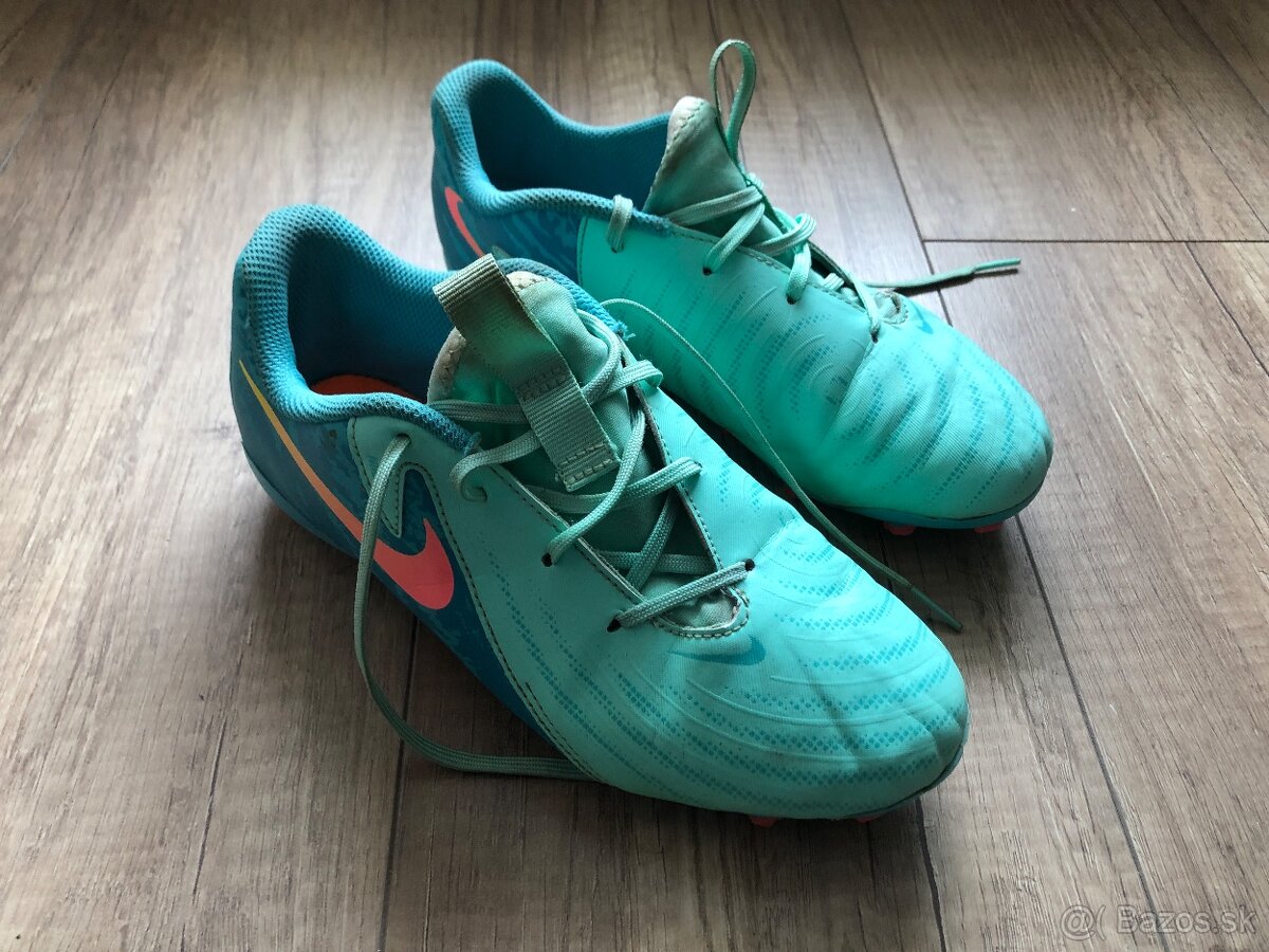 Detske kopačky Nike Phantom vel. 35