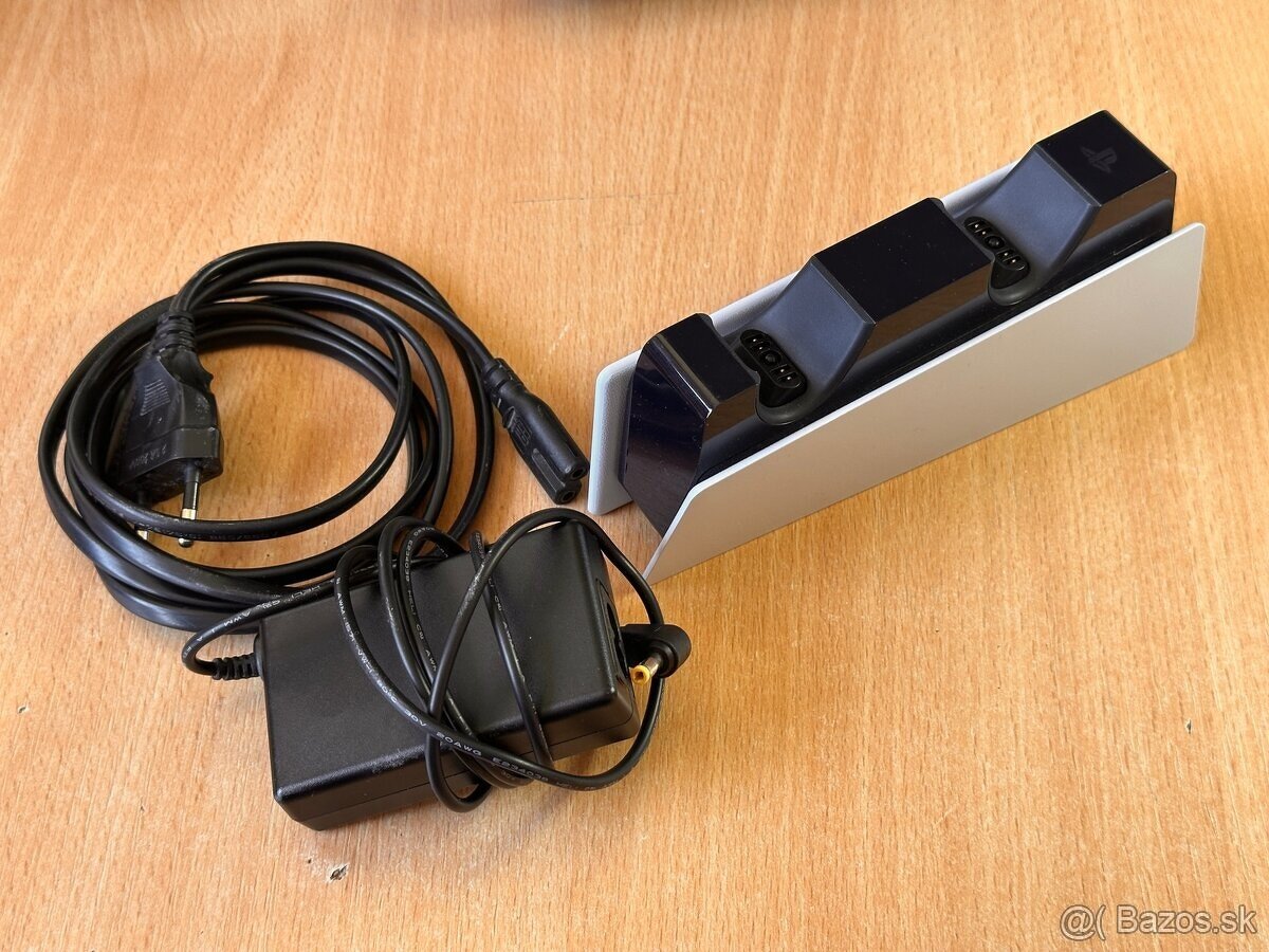 PlayStation 5 DualSense Charging Station / Dokovacia stanica