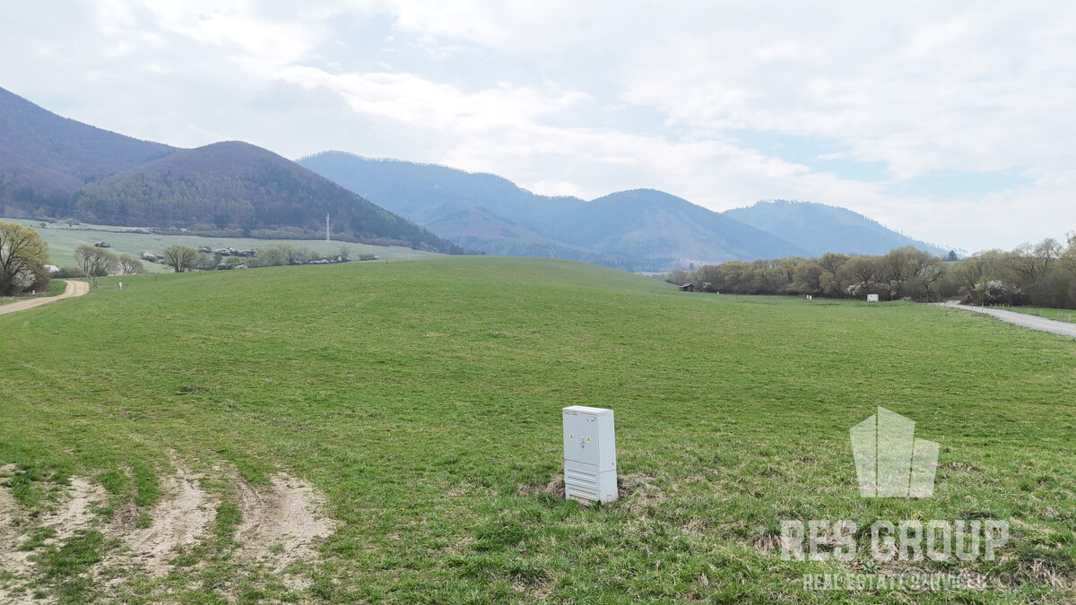 Grond, 654 m²