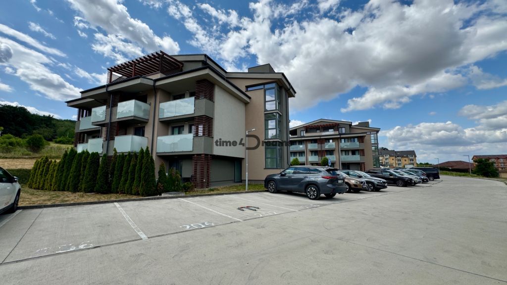 NA PREDAJ apartmán v Podhájskej