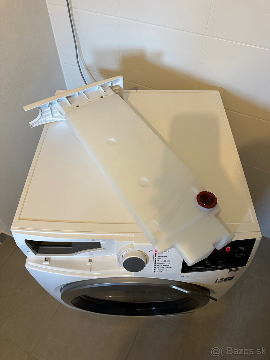 Susicka AEG T8DBG68SC 8 kg