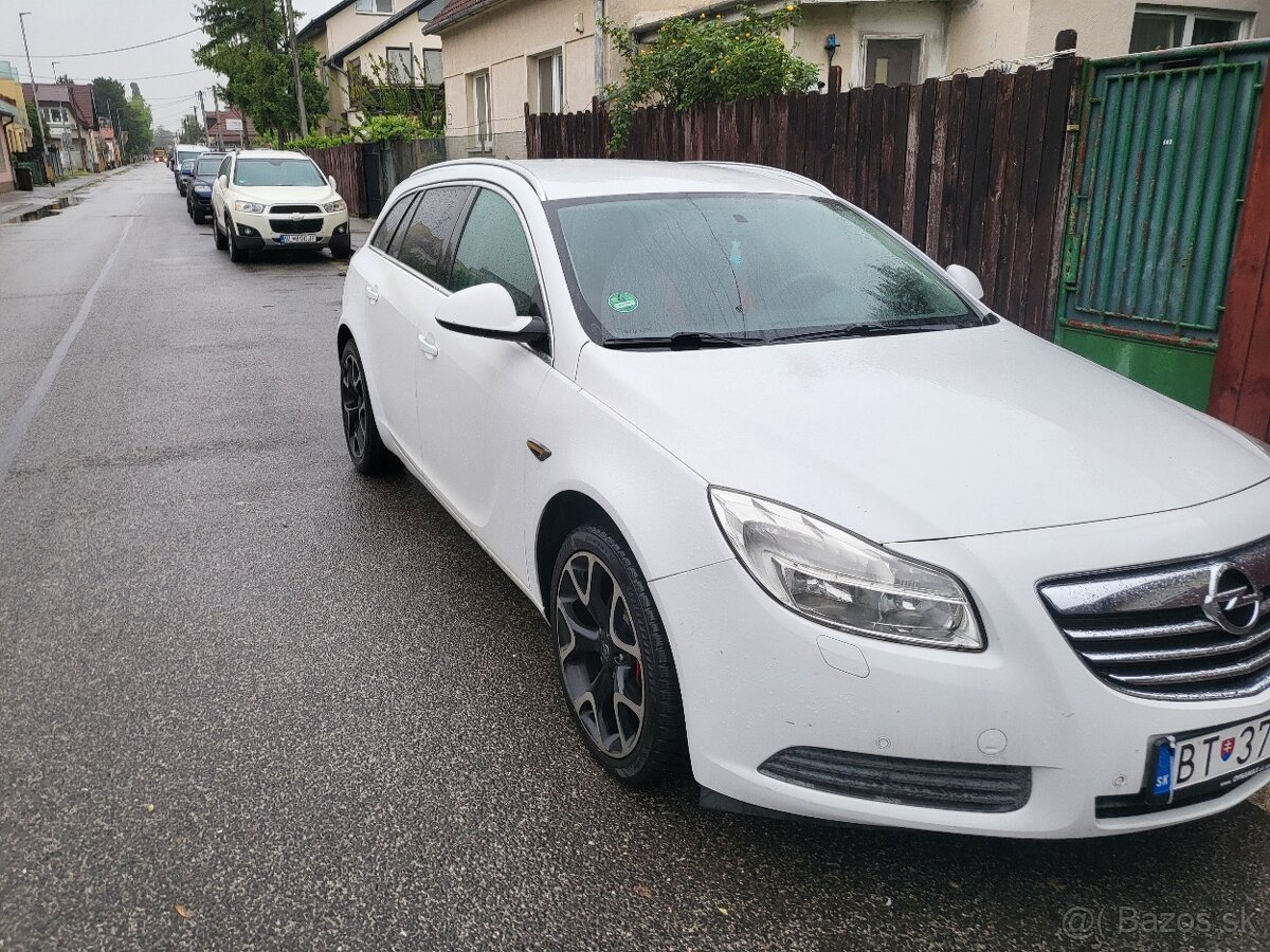 OPEL INSIGNIA SPORT TOURER