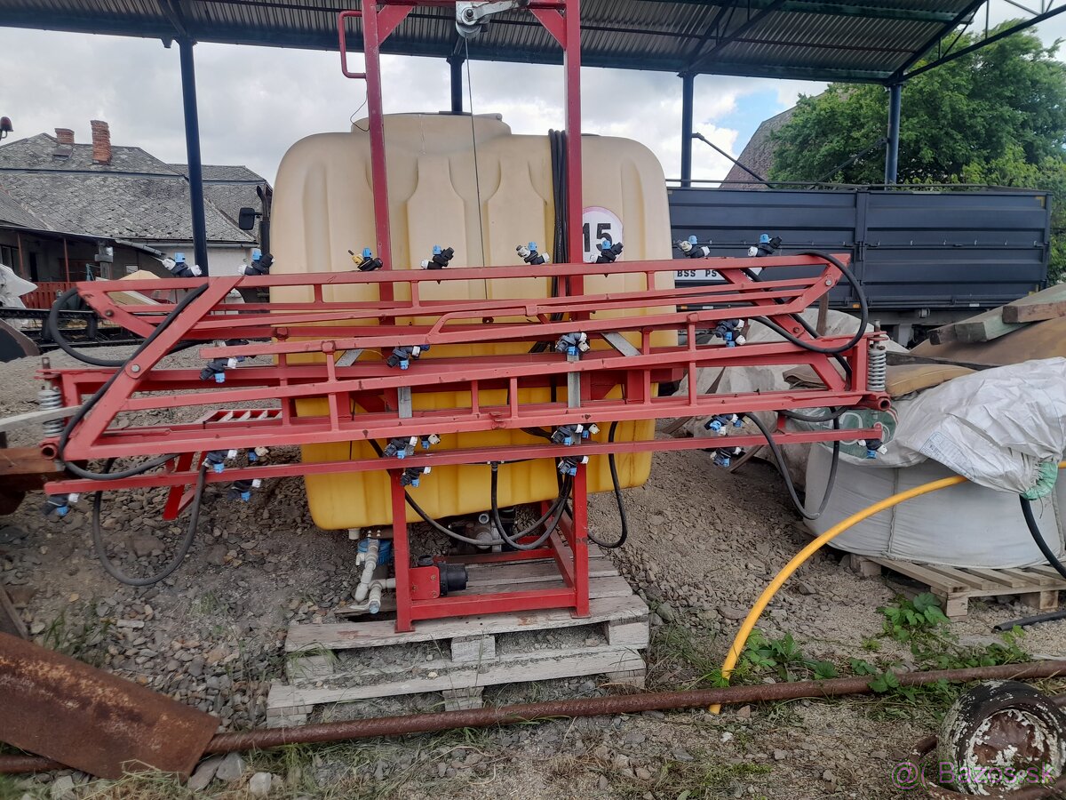 Predam postrekovač 1000 litrovy