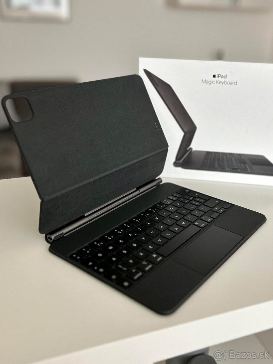 Apple Magic Keyboard k 11 palcovému iPadu