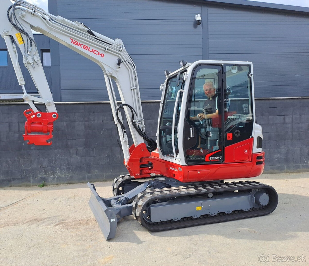 TAKEUCHI TB250-2 DIESEL
