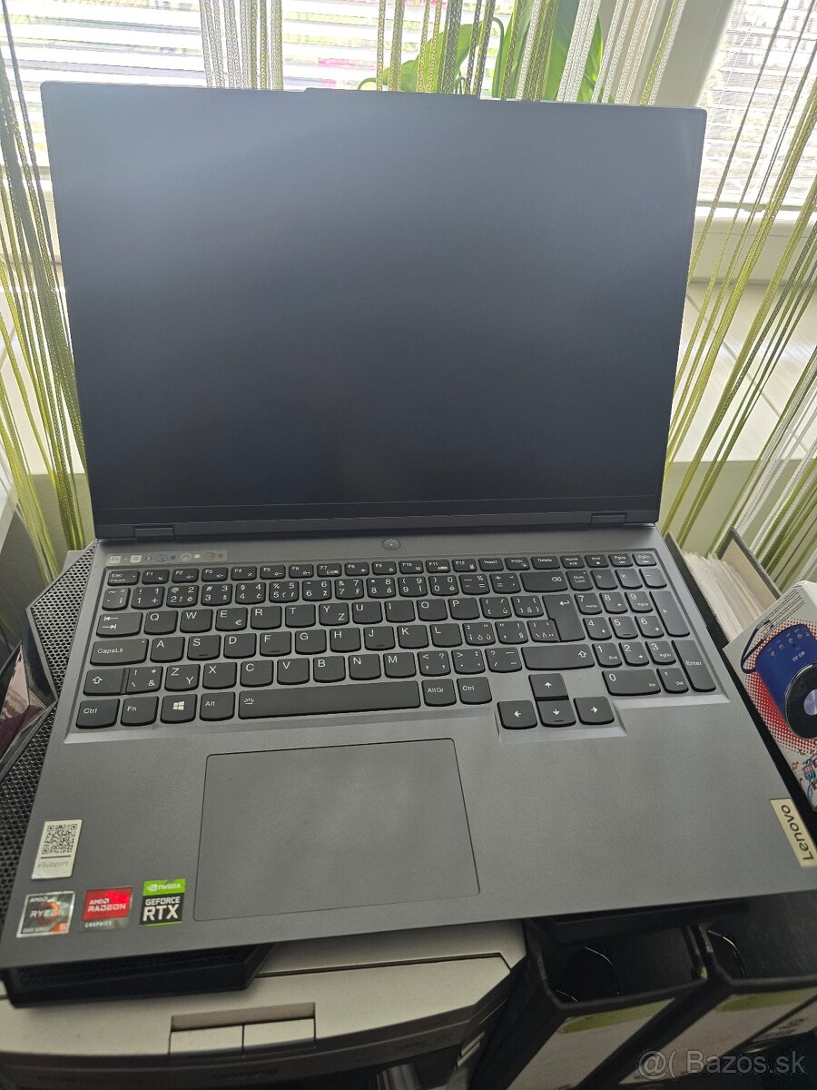 herny notebook Legion 850e