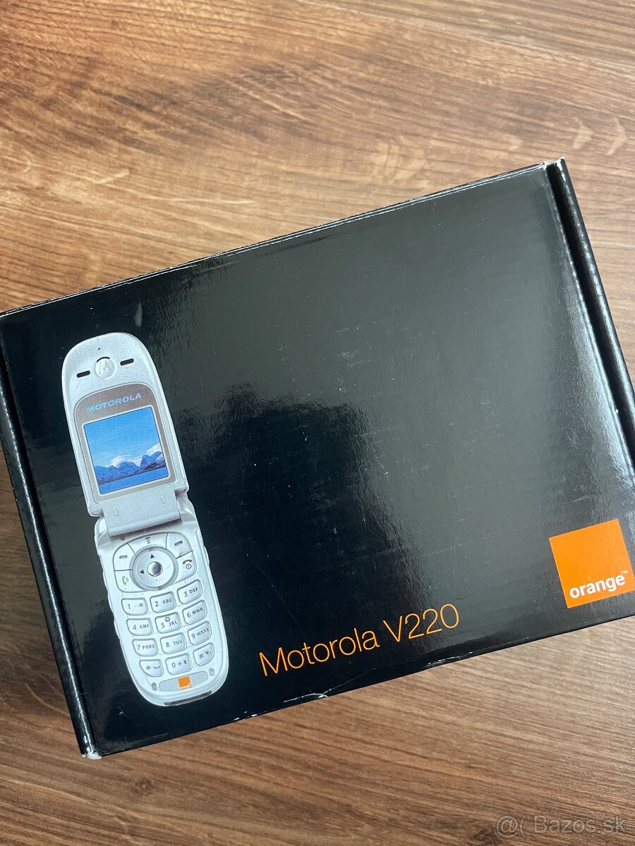 Motorola V220 v krabici