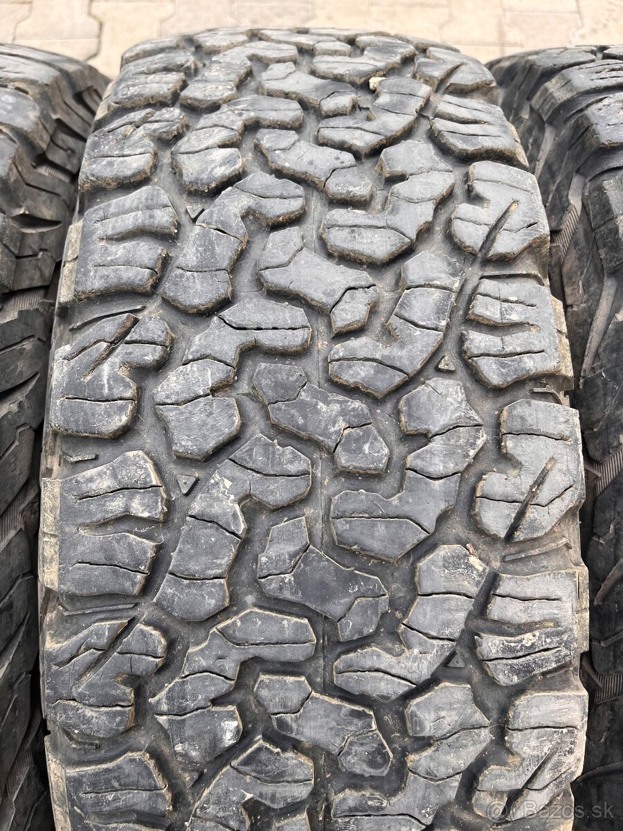 245/65R17 BFGoodrich All-Terrain  t/a zimne