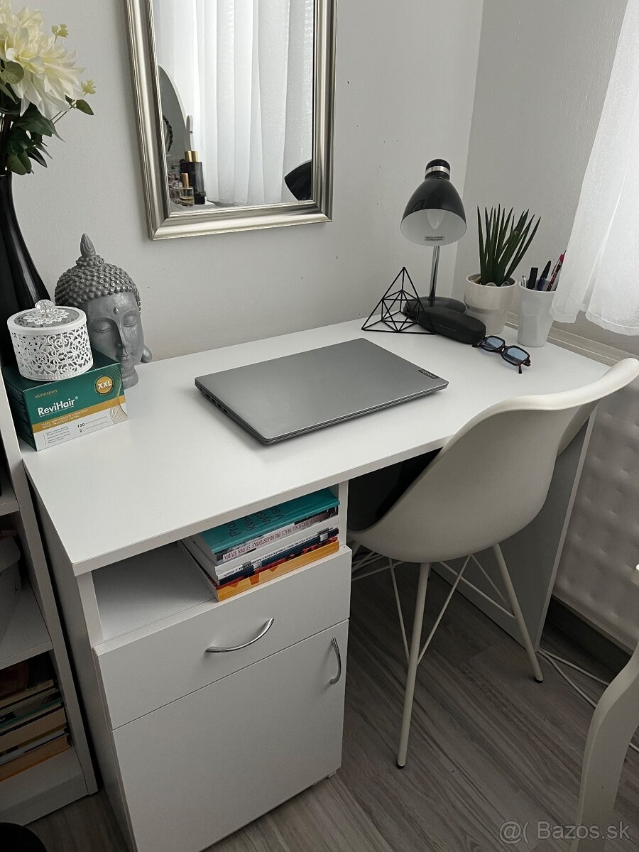 Písací stolík spolu s kozmetickým stolíkom