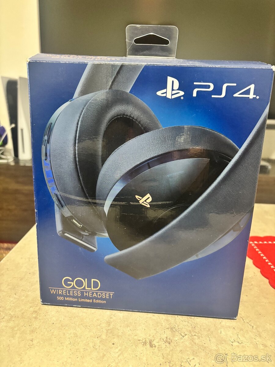 PS4 Gold Wireless Headset – 500 Million Limited Edition