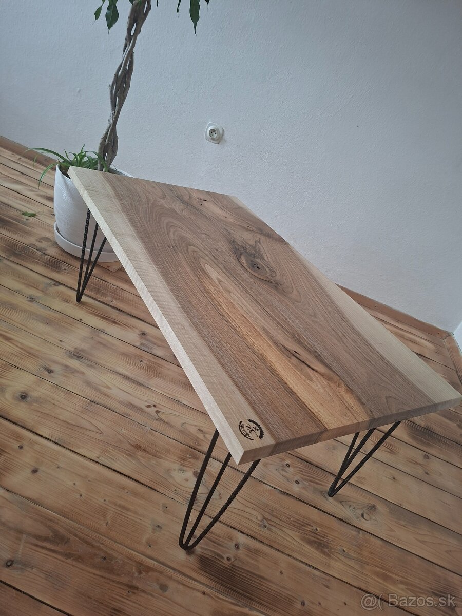 Konferencny stolik orech