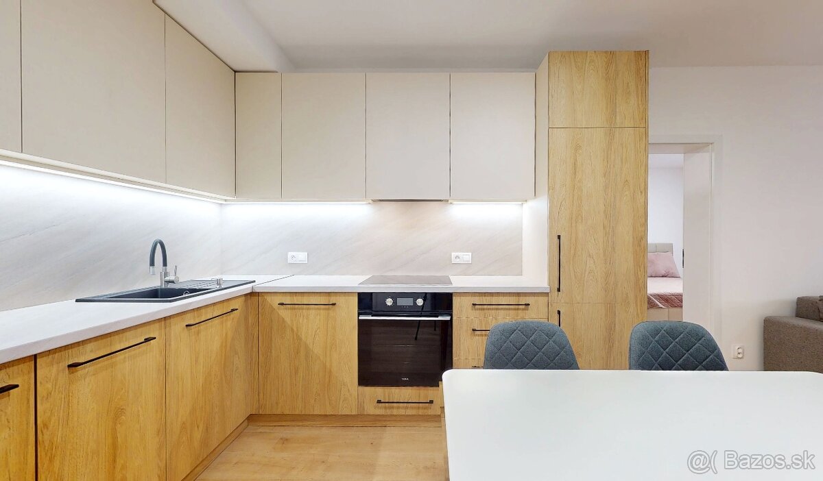 NOVOSTAVBA v CENTRE 3 izb.byt s veľkou terasou 127m2