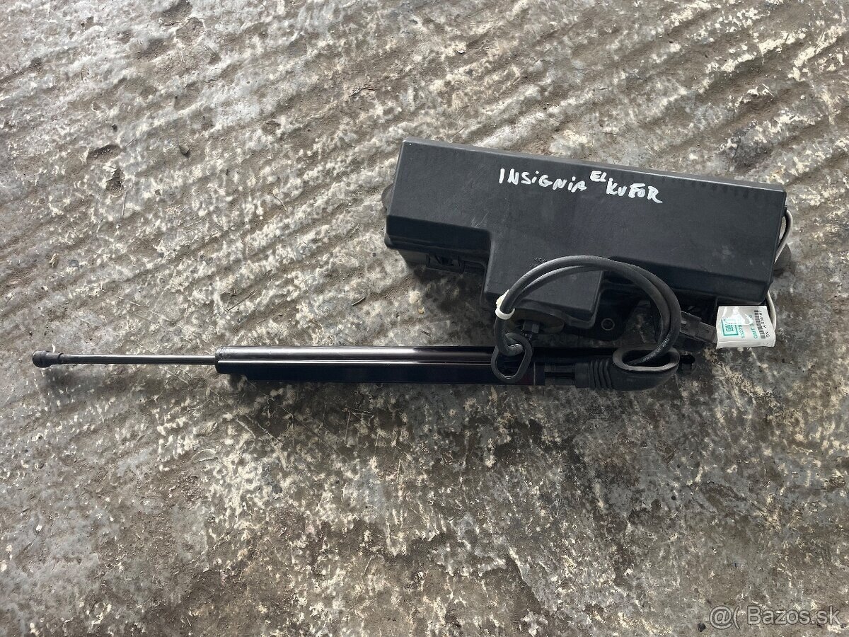 Opel insignia elektrický kufor