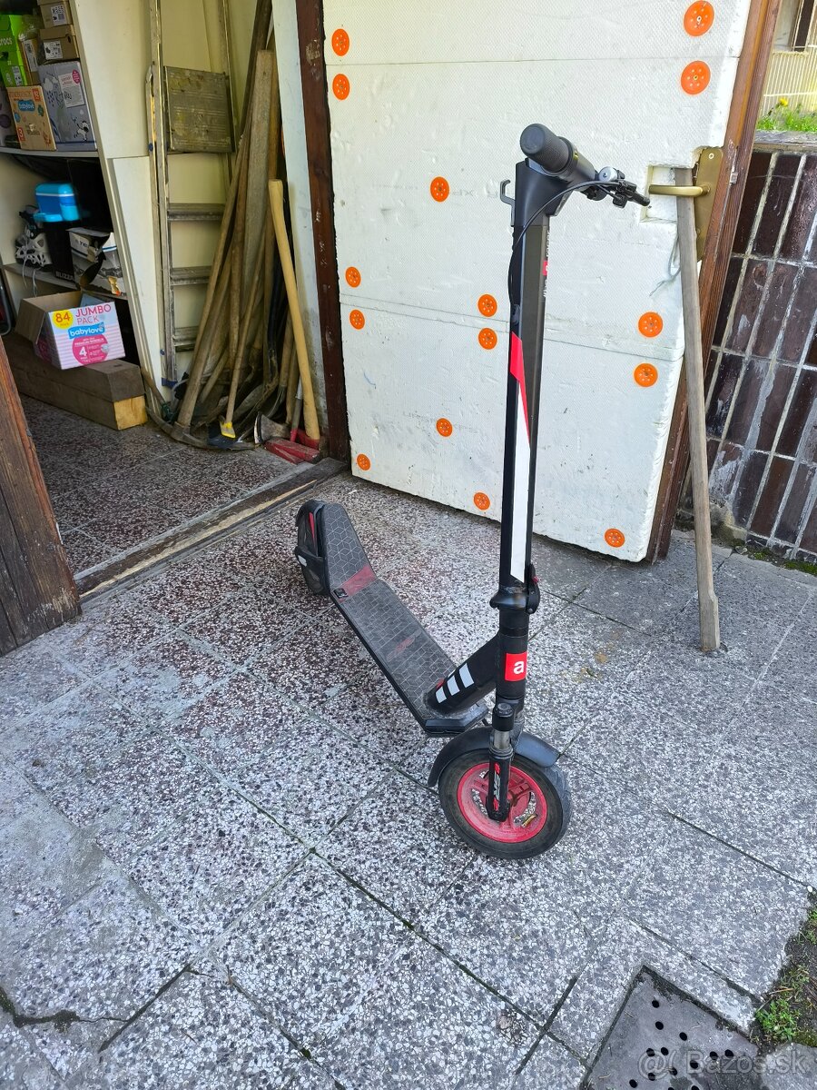 Elektrická kolobežka Aprilia