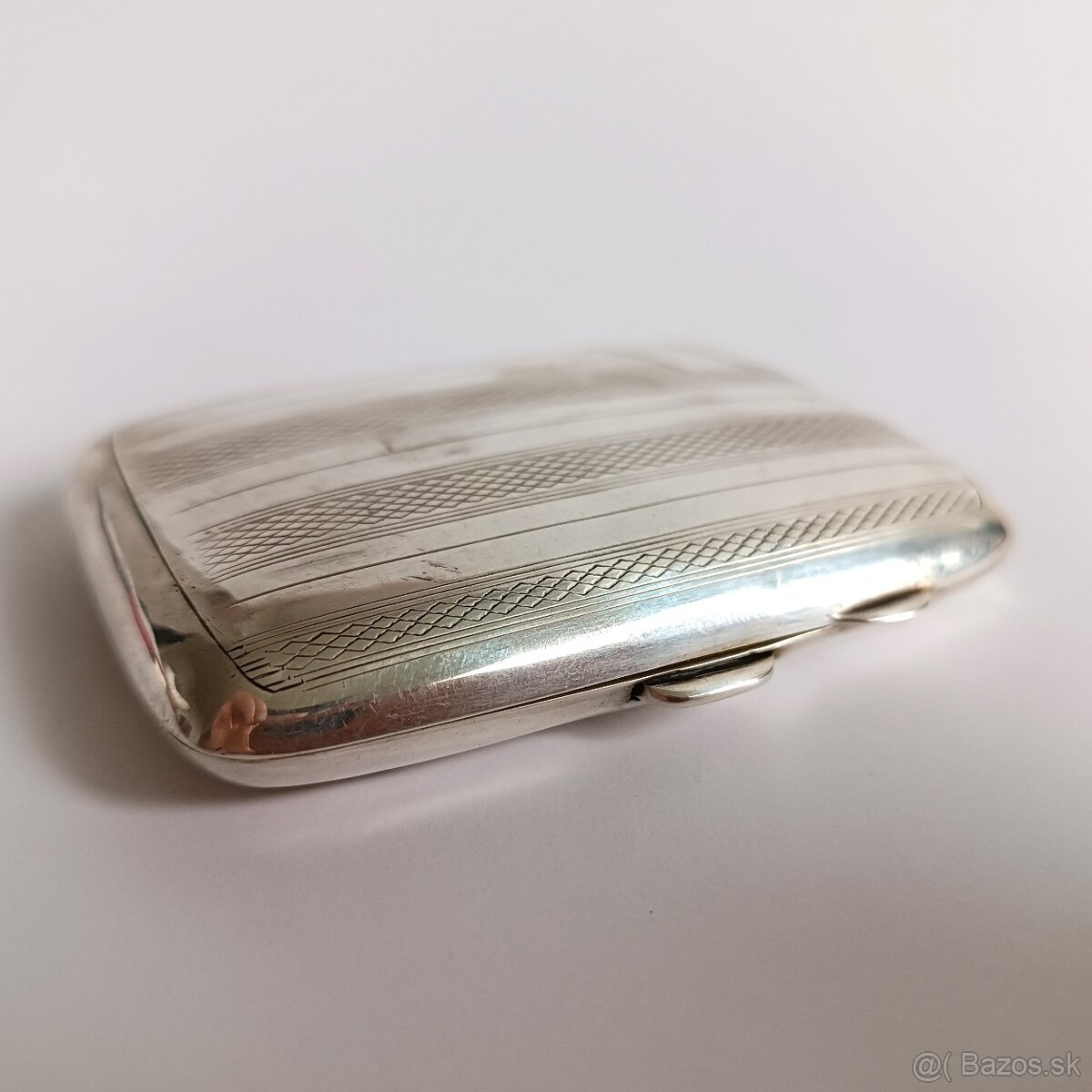 Malá elegantná strieborná Art Deco tabatierka bez monogramu