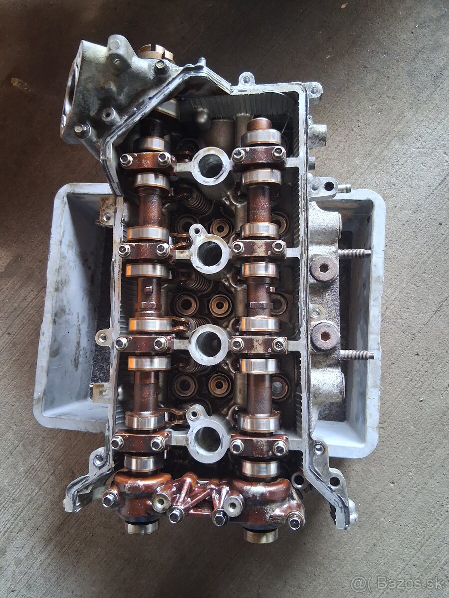 Hlava motora suzuki 1,4 i turbo