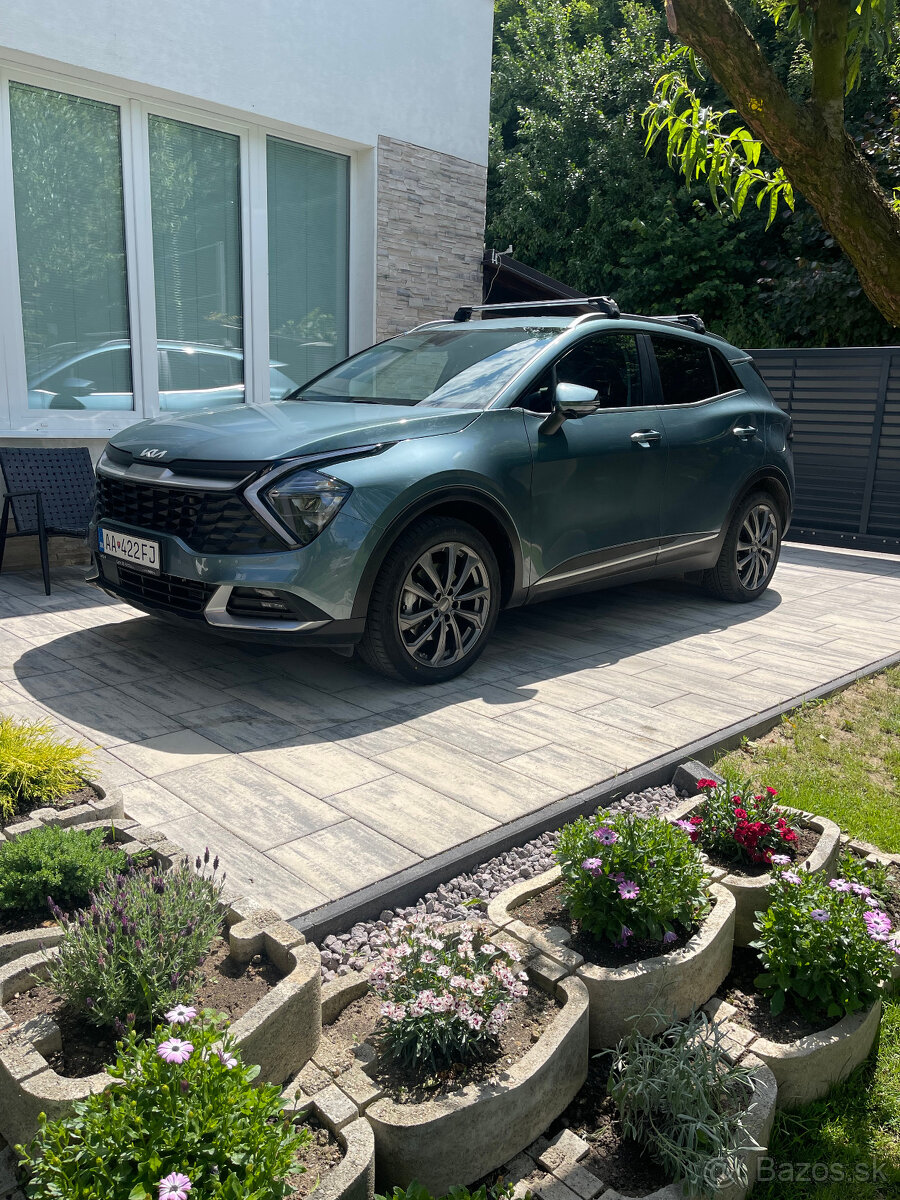 Predám Kia Sportage 1,6 T-GDI PHEV AWD A6 Gold, 4x4
