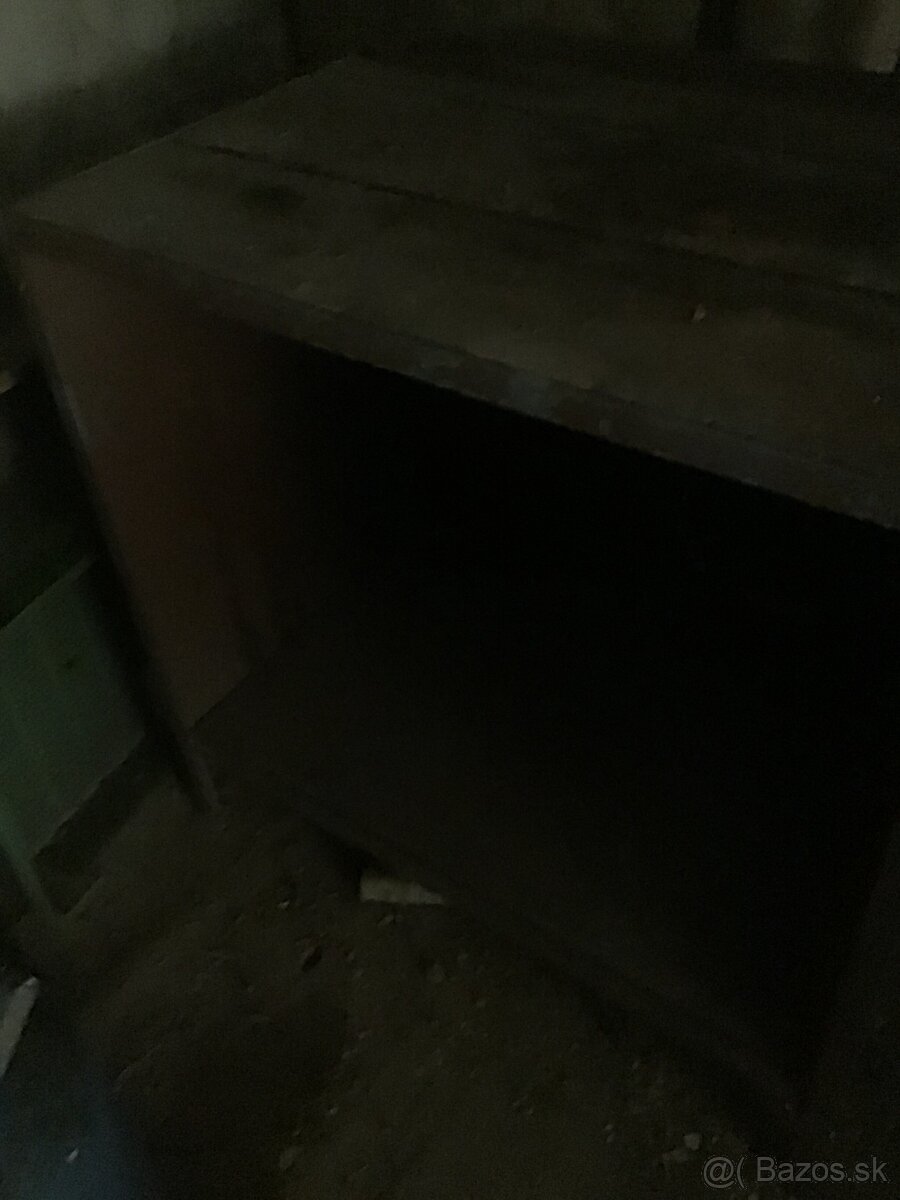 STARý žELEZNý STôL PONK