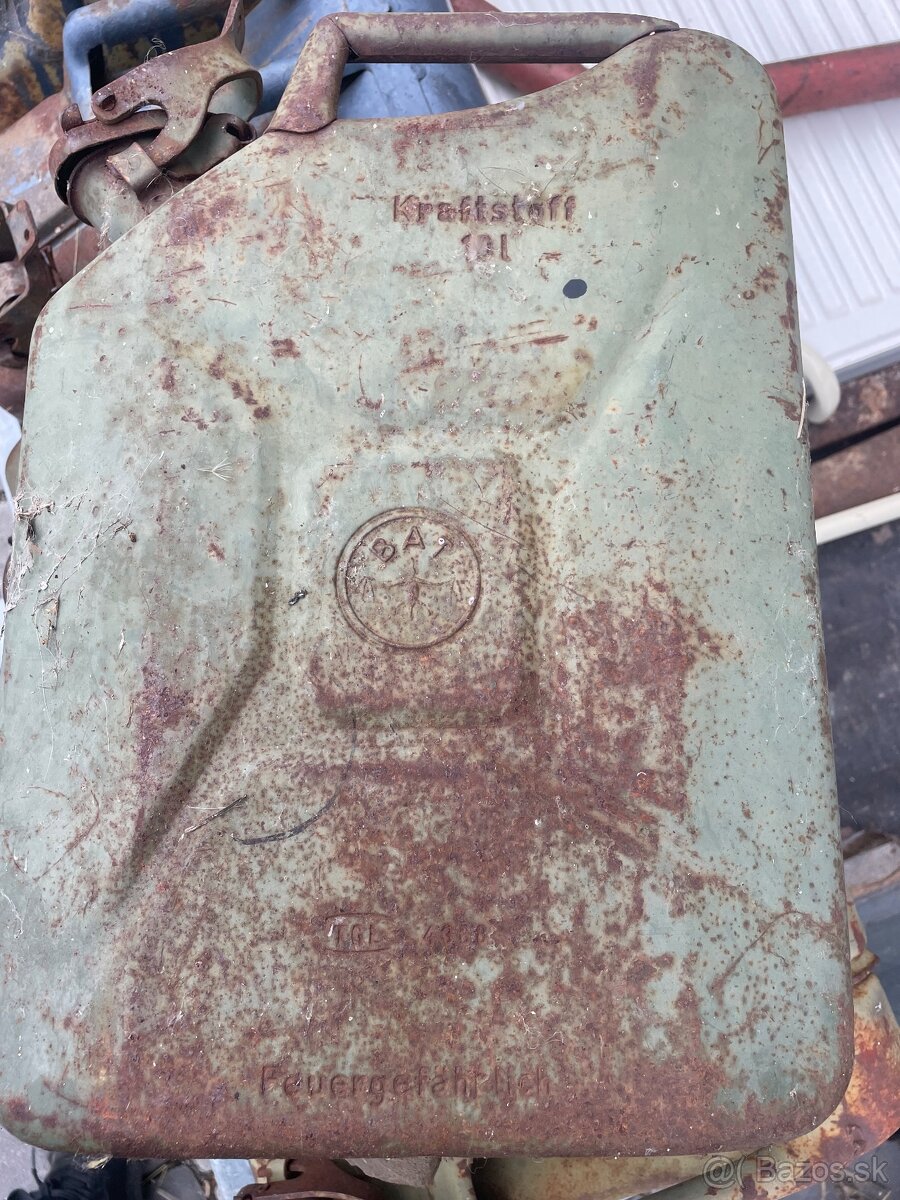 Bandaska plechová retro 10,20l