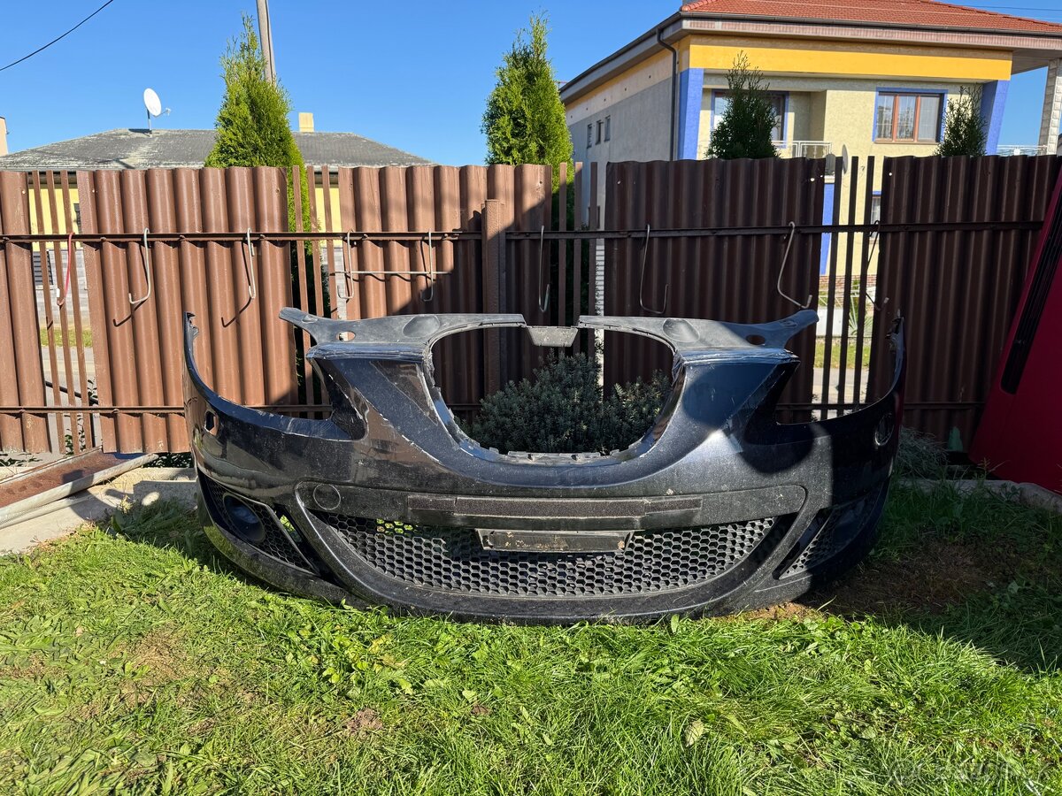 Leon 1P predný nárazník predfacelift