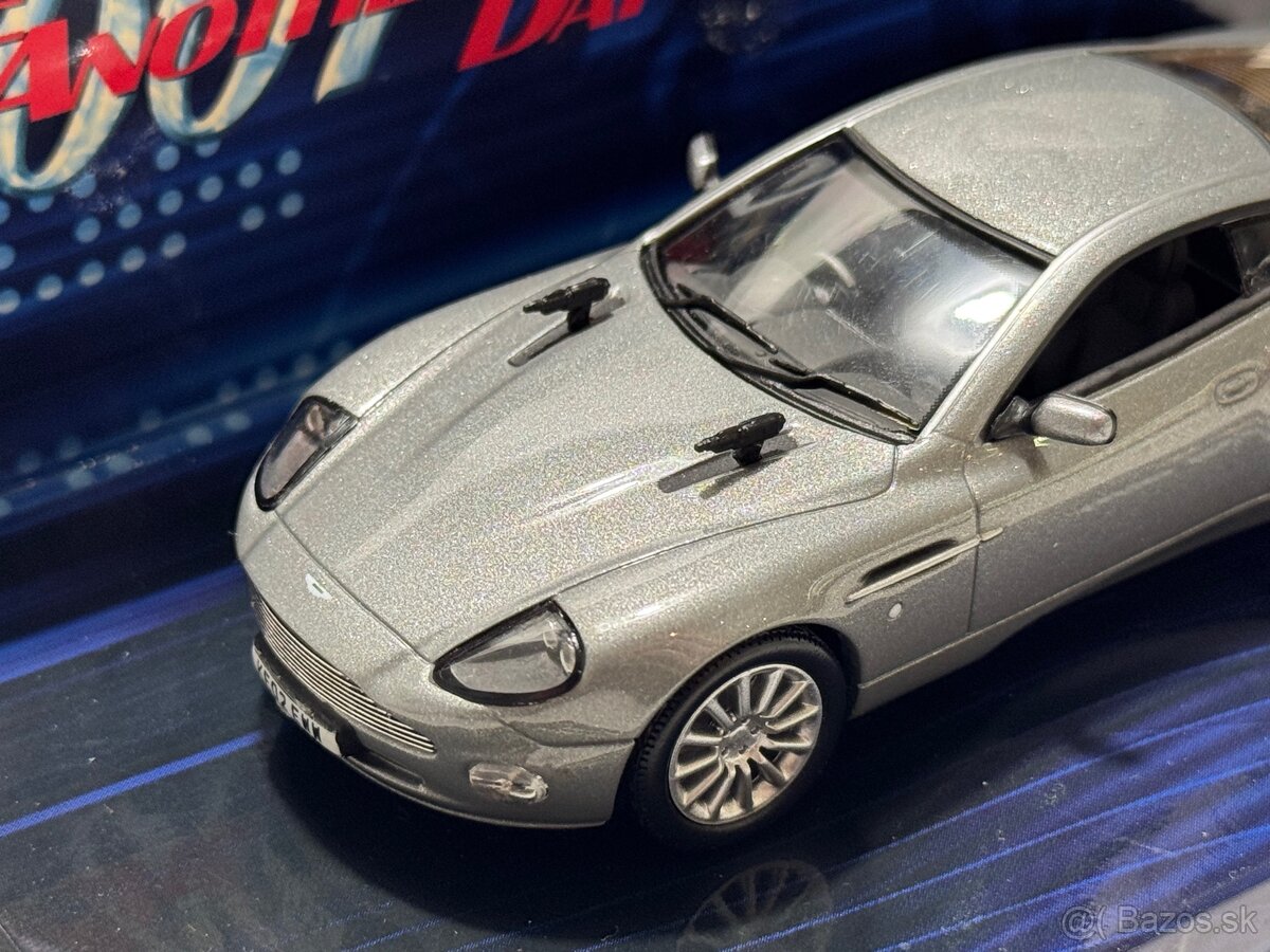 Aston Martin V12 Vanquish 1:43 – Minichamps (James Bond)