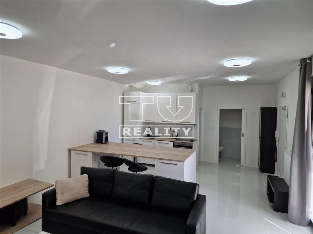 Výnimočný 4 izbový byt v Rovinke 96 m2 s vlastnou záhradkou