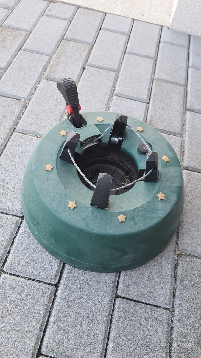 Stojan na vianocny stromcek