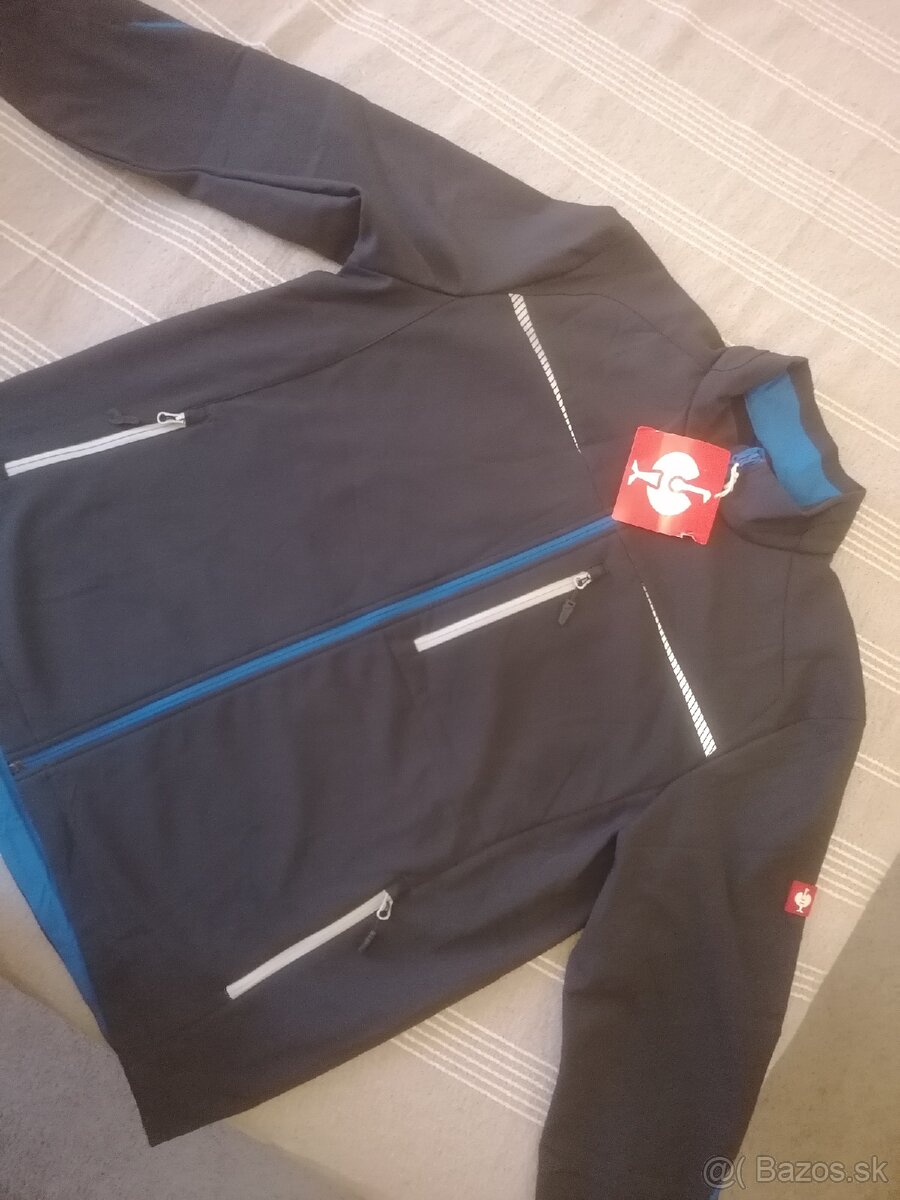 softshelové bundy značky Engelbert Strauss.