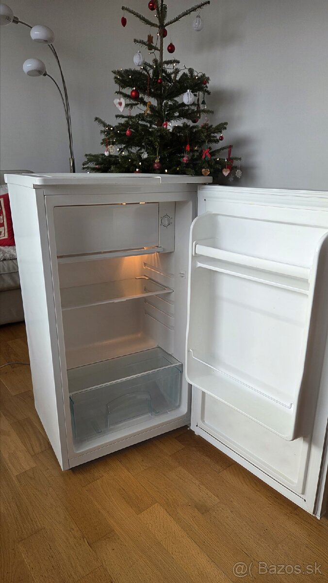 Predam chladnicku s mraznickou