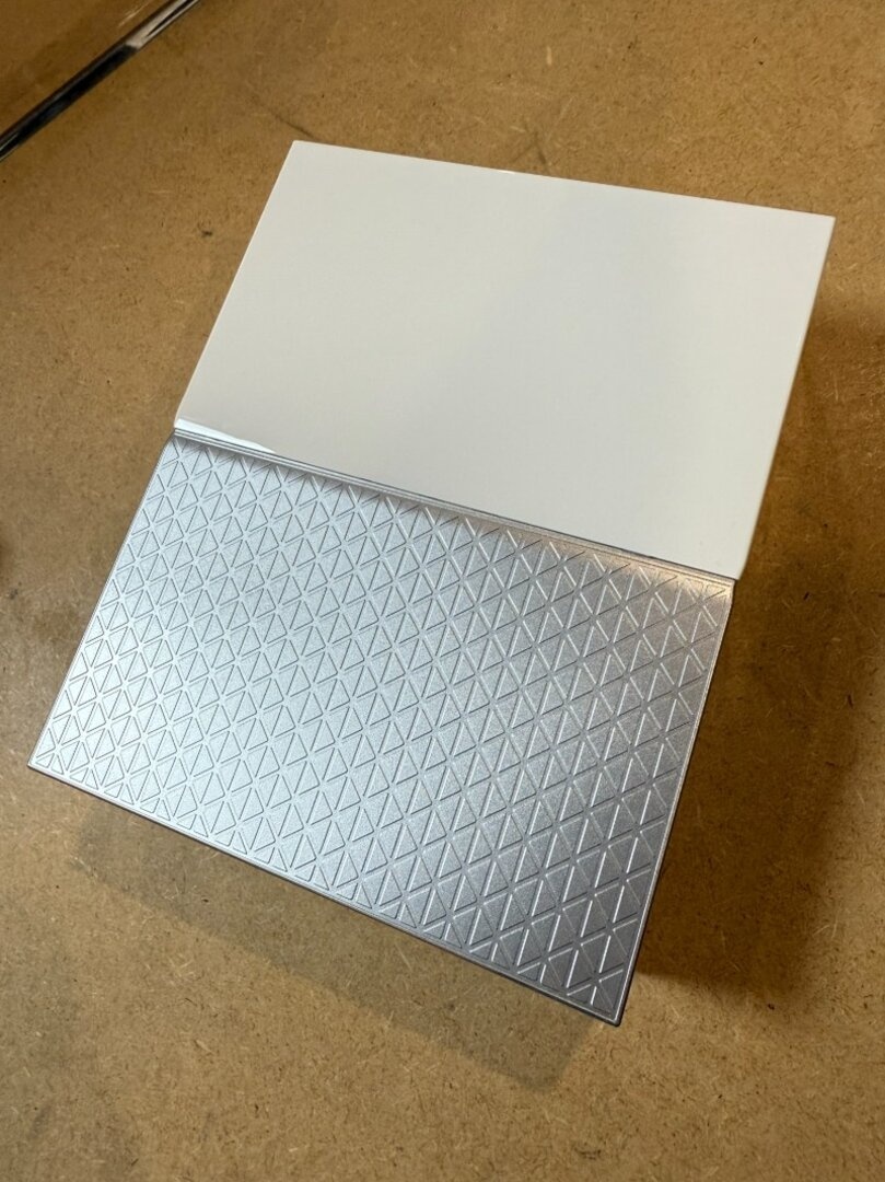 Predám prázdny box na disk značka WD