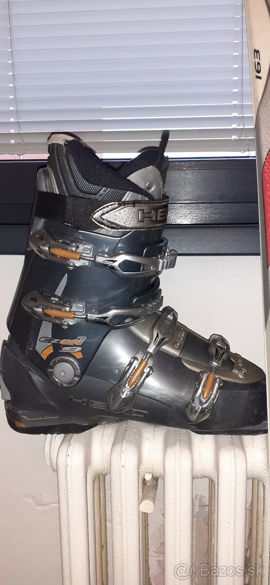 Predam lyže a lyžiarky