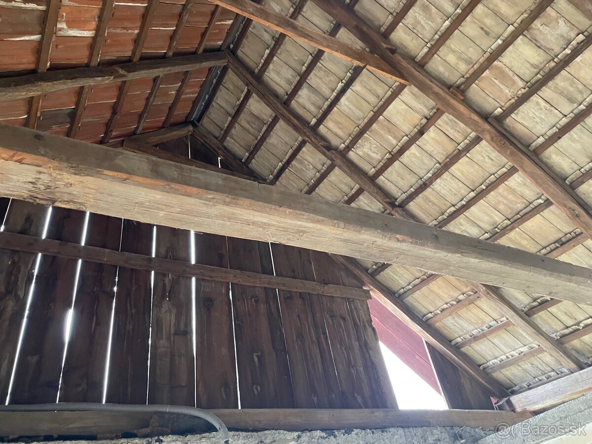 predam stare dtevo z krovu