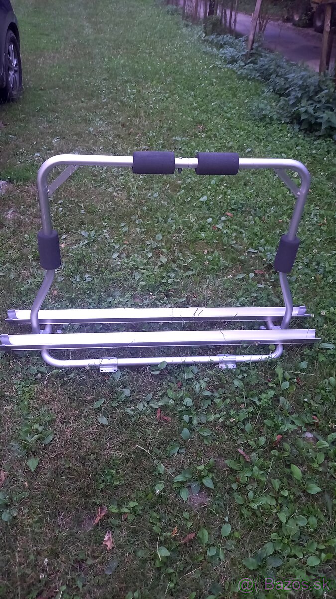 Nosič na bicykel na karavan