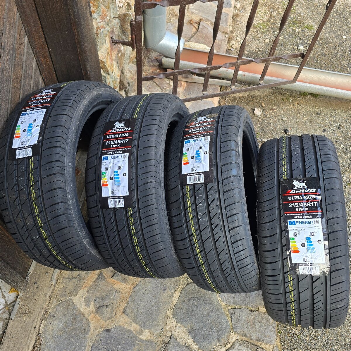 215/45 R17 nove letne