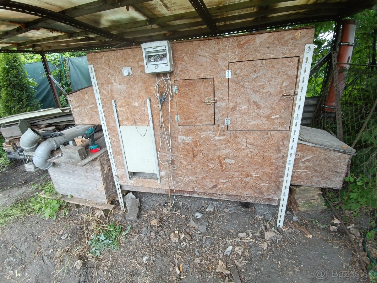 Kurin pre cca 30 sliepok