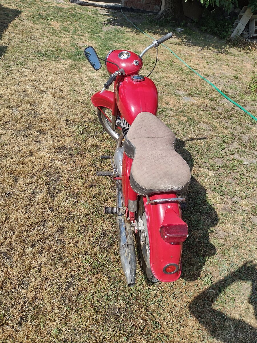 ČZ 250